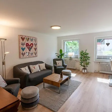 Apartment Meisiek Mit Balkon
